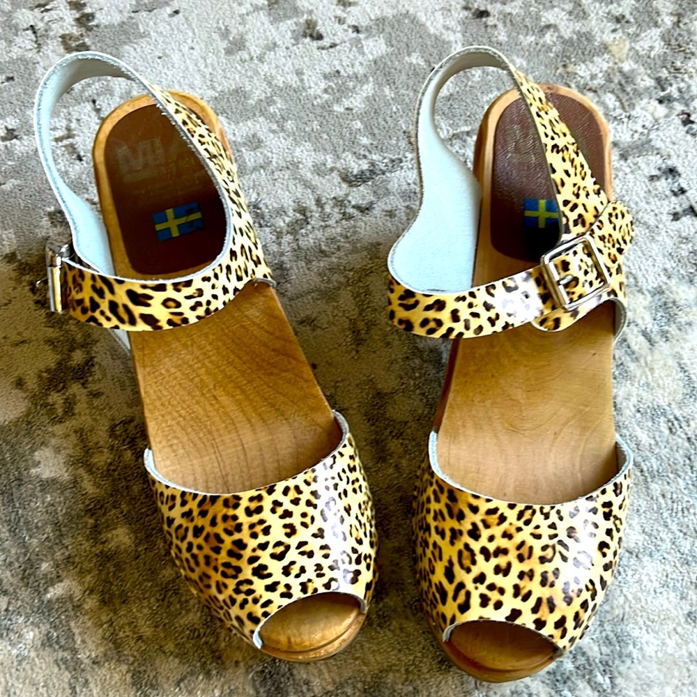 MIA clog sandals SZ. 38